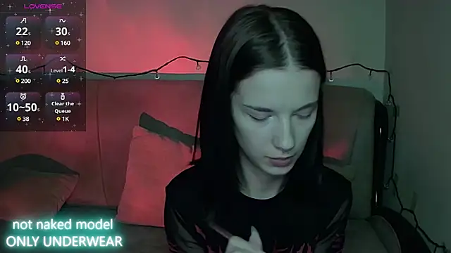 Snapshot of Miya_Dream_UKR chatting on 12/22/24, 03:11 Miya Dream UKR online show from 12/22/24, 03:11