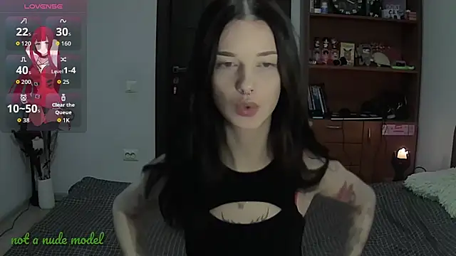 Snapshot of Miya_Dream_UKR chatting on 11/17/25, 01:50 Miya Dream UKR online show from 11/17/25, 01:50