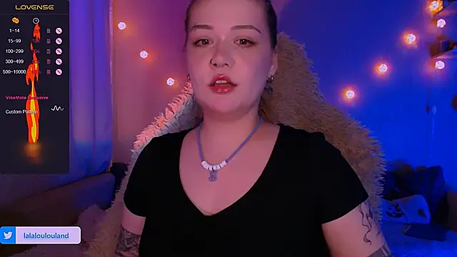 Snapshot of lala_loulou_land chatting on 03/09/25, 04:49 lala loulou land online show from 03/09/25, 04:49