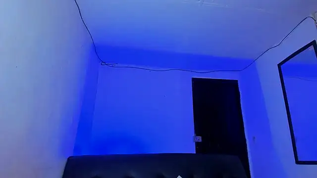 Snapshot of emperatrizhotwolf chatting on 03/11/25, 08:30 emperatrizhotwolf online show from 03/11/25, 08:30