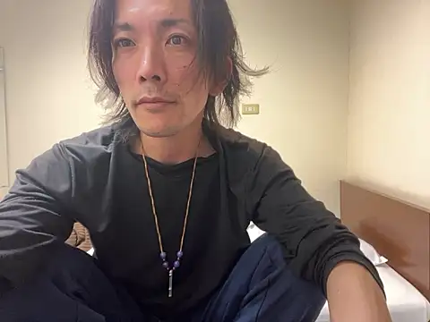 Snapshot of Katakuriko-Denpun chatting on 11/04/25, 08:57 Katakuriko-Denpun online show from 11/04/25, 08:57