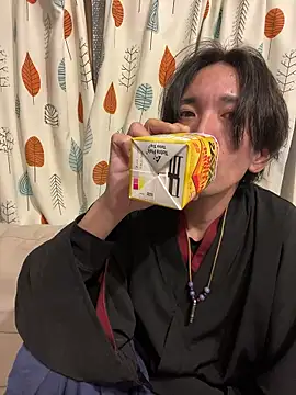 Snapshot of Katakuriko-Denpun chatting on 02/24/26, 01:42 Katakuriko-Denpun online show from 02/24/26, 01:42