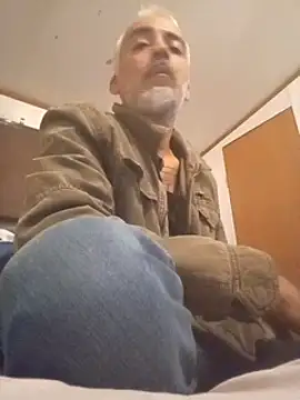 Snapshot of Xoc8_ chatting on 12/14/24, 12:44 Xoc8  online show from 12/14/24, 12:44