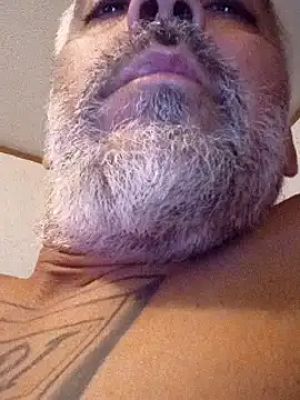 Snapshot of Xoc8_ chatting on 12/17/24, 09:28 Xoc8  online show from 12/17/24, 09:28