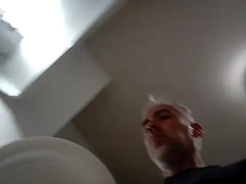 Snapshot of Xoc8_ chatting on 10/19/25, 10:10 Xoc8  online show from 10/19/25, 10:10