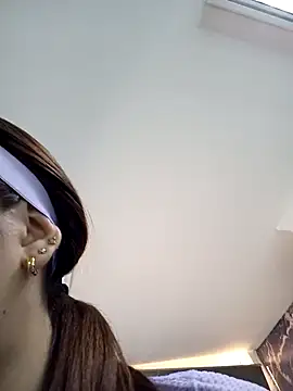 AnthonelaDuque online show from 10/09/25, 11:52