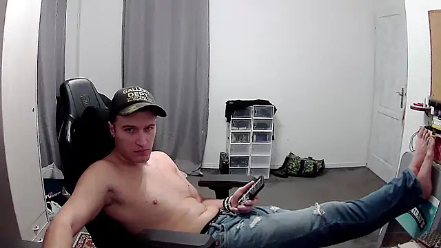 PKrisztian online show from 11/22/25, 04:17