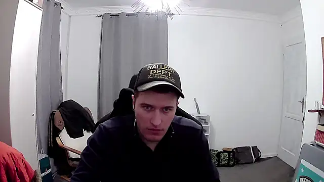 Snapshot of PKrisztian chatting on 04/09/26, 06:35 PKrisztian online show from 04/09/26, 06:35