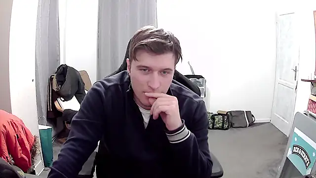 Snapshot of PKrisztian chatting on 04/13/26, 11:54 PKrisztian online show from 04/13/26, 11:54