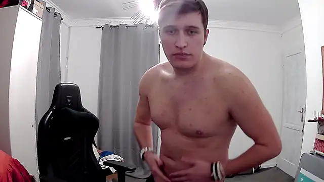 Snapshot of PKrisztian chatting on 04/18/26, 12:36 PKrisztian online show from 04/18/26, 12:36