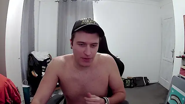 Snapshot of PKrisztian chatting on 04/30/26, 08:42 PKrisztian online show from 04/30/26, 08:42