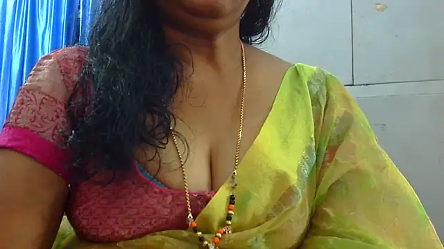 Snapshot of Vijji-telugu chatting on 02/21/26, 04:35 Vijji-telugu online show from 02/21/26, 04:35