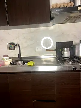 Palo santo online show from 09/25/25, 09:18