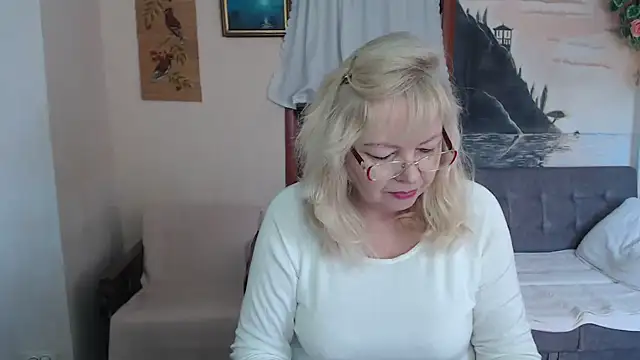 EvelynLoveShy online show from 11/14/25, 07:40