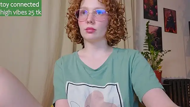 Snapshot of _lightmyfire chatting on 03/17/25, 08:19 lightmyfire online show from 03/17/25, 08:19