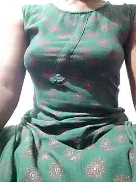 Snapshot of rituporna2004 chatting on 01/10/25, 01:09 rituporna2004 online show from 01/10/25, 01:09