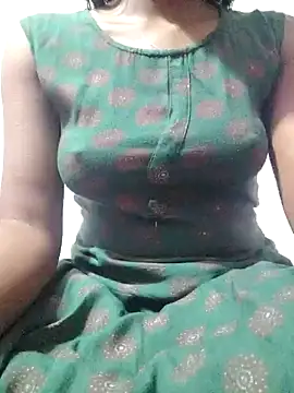 Snapshot of rituporna2004 chatting on 01/11/25, 08:11 rituporna2004 online show from 01/11/25, 08:11