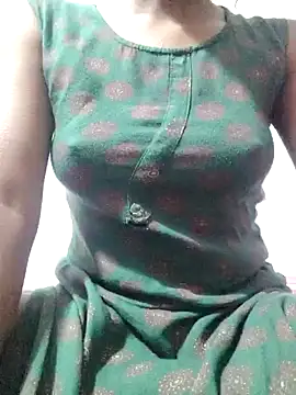 Snapshot of rituporna2004 chatting on 01/18/25, 06:56 rituporna2004 online show from 01/18/25, 06:56