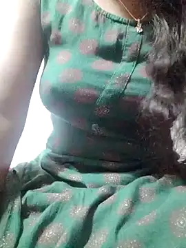 Snapshot of rituporna2004 chatting on 01/28/25, 03:04 rituporna2004 online show from 01/28/25, 03:04