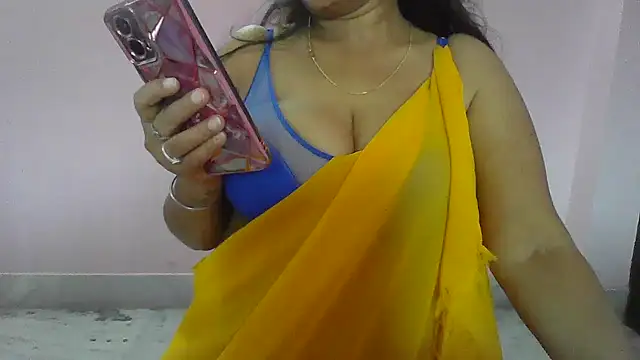 my-laila online show from 12/15/25, 05:01