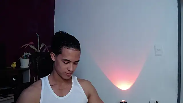 Snapshot of alejo_x3 chatting on 03/09/25, 05:39 alejo x3 online show from 03/09/25, 05:39