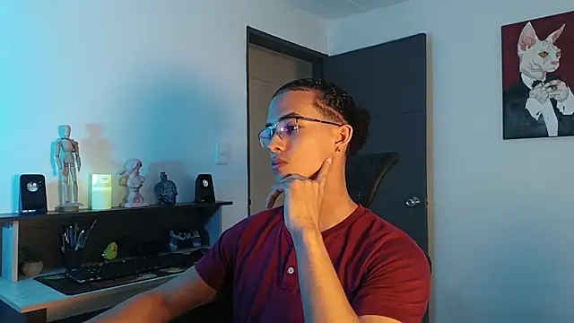 Snapshot of alejo_x3 chatting on 10/08/25, 09:01 alejo x3 online show from 10/08/25, 09:01