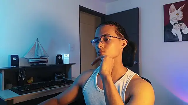 Snapshot of alejo_x3 chatting on 11/01/25, 10:12 alejo x3 online show from 11/01/25, 10:12