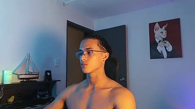 Snapshot of alejo_x3 chatting on 11/11/25, 01:38 alejo x3 online show from 11/11/25, 01:38