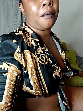 Snapshot of Babez_show chatting on 11/26/25, 06:20 Babez show online show from 11/26/25, 06:20