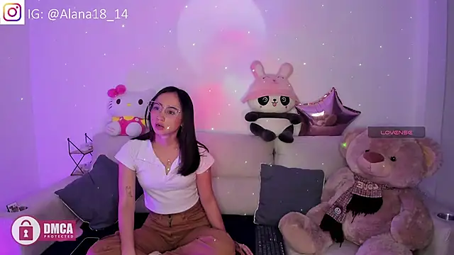 Alana Pherson online show from 09/28/25, 01:33