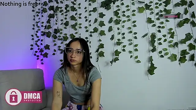 Snapshot of Alana_Pherson chatting on 03/24/26, 04:39 Alana Pherson online show from 03/24/26, 04:39