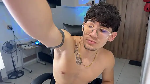 Kisan Smith online show from 02/25/26, 10:41