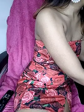 Snapshot of Leeeezzzz_roy chatting on 09/08/25, 05:23 Leeeezzzz roy online show from 09/08/25, 05:23