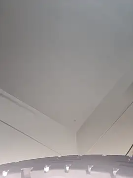 Snapshot of Leeeezzzz_roy chatting on 12/13/25, 08:14 Leeeezzzz roy online show from 12/13/25, 08:14