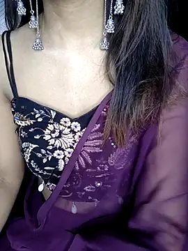 Snapshot of Leeeezzzz_roy chatting on 04/03/26, 06:50 Leeeezzzz roy online show from 04/03/26, 06:50