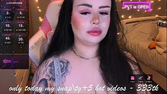 Snapshot of og_maddison chatting on 03/01/25, 10:42 og maddison online show from 03/01/25, 10:42