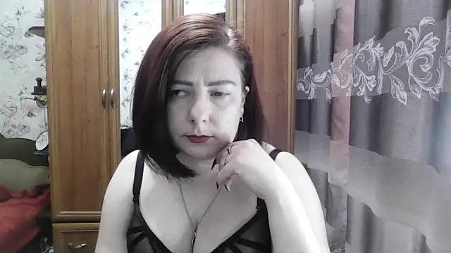 SophieNightAh online show from 09/29/25, 01:16