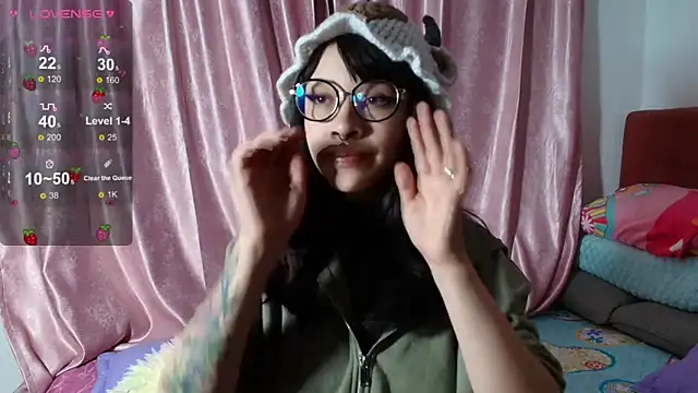 Snapshot of Marceline_0 chatting on 02/04/25, 12:19 Marceline 0 online show from 02/04/25, 12:19