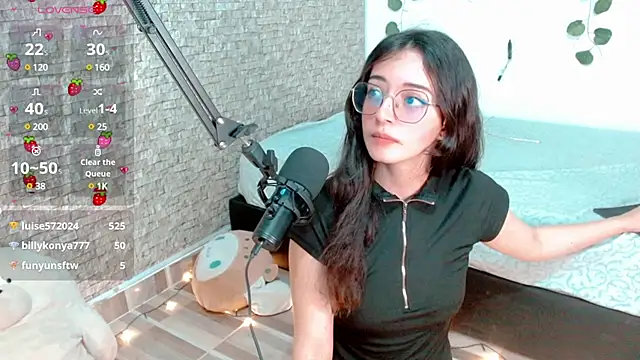 Snapshot of emma_unu chatting on 02/13/25, 05:16 emma unu online show from 02/13/25, 05:16