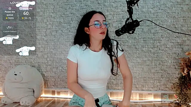 Snapshot of emma_unu chatting on 01/14/26, 02:50 emma unu online show from 01/14/26, 02:50