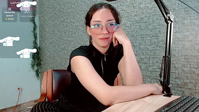 Snapshot of emma_unu chatting on 02/25/26, 02:43 emma unu online show from 02/25/26, 02:43