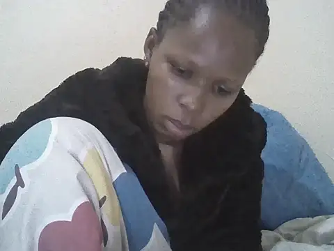 Snapshot of CharlotteDee chatting on 10/12/25, 06:23 CharlotteDee online show from 10/12/25, 06:23