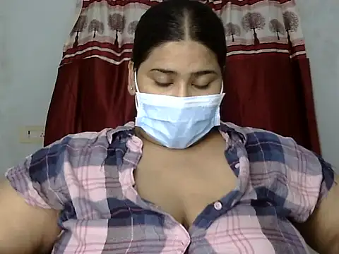 Snapshot of cutelady65 chatting on 09/29/25, 02:33 cutelady65 online show from 09/29/25, 02:33