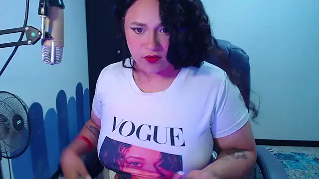 Snapshot of Luciernaga18 chatting on 10/06/25, 01:36 Luciernaga18 online show from 10/06/25, 01:36