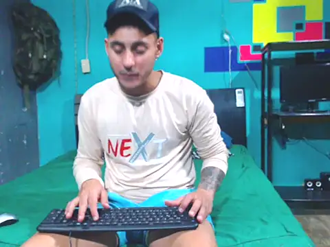 Snapshot of xxxxhotxoxo chatting on 01/18/26, 08:23 xxxxhotxoxo online show from 01/18/26, 08:23