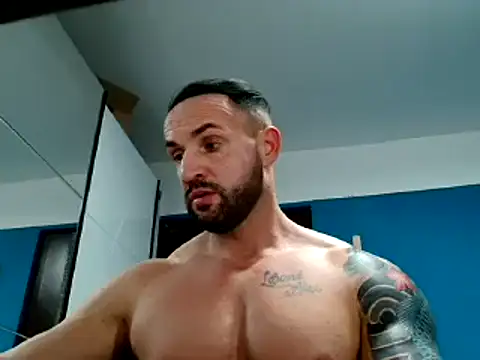 Snapshot of Magnificmuscles89 chatting on 02/04/25, 08:06 Magnificmuscles89 online show from 02/04/25, 08:06