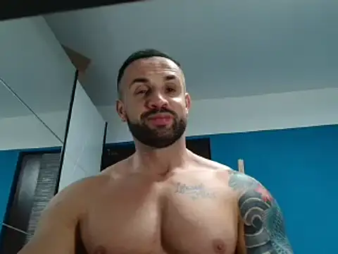 Snapshot of Magnificmuscles89 chatting on 02/05/25, 10:22 Magnificmuscles89 online show from 02/05/25, 10:22