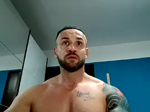 Snapshot of Magnificmuscles89 chatting on 02/10/25, 09:25 Magnificmuscles89 online show from 02/10/25, 09:25