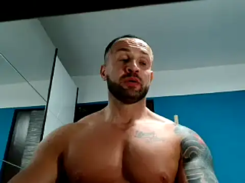 Snapshot of Magnificmuscles89 chatting on 03/12/25, 09:24 Magnificmuscles89 online show from 03/12/25, 09:24