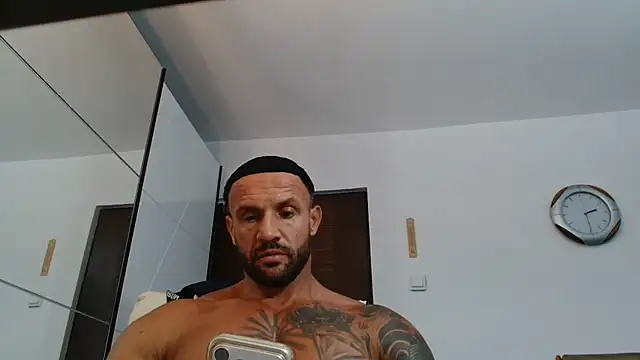 Snapshot of Magnificmuscles89 chatting on 06/28/26, 11:38 Magnificmuscles89 online show from 06/28/26, 11:38